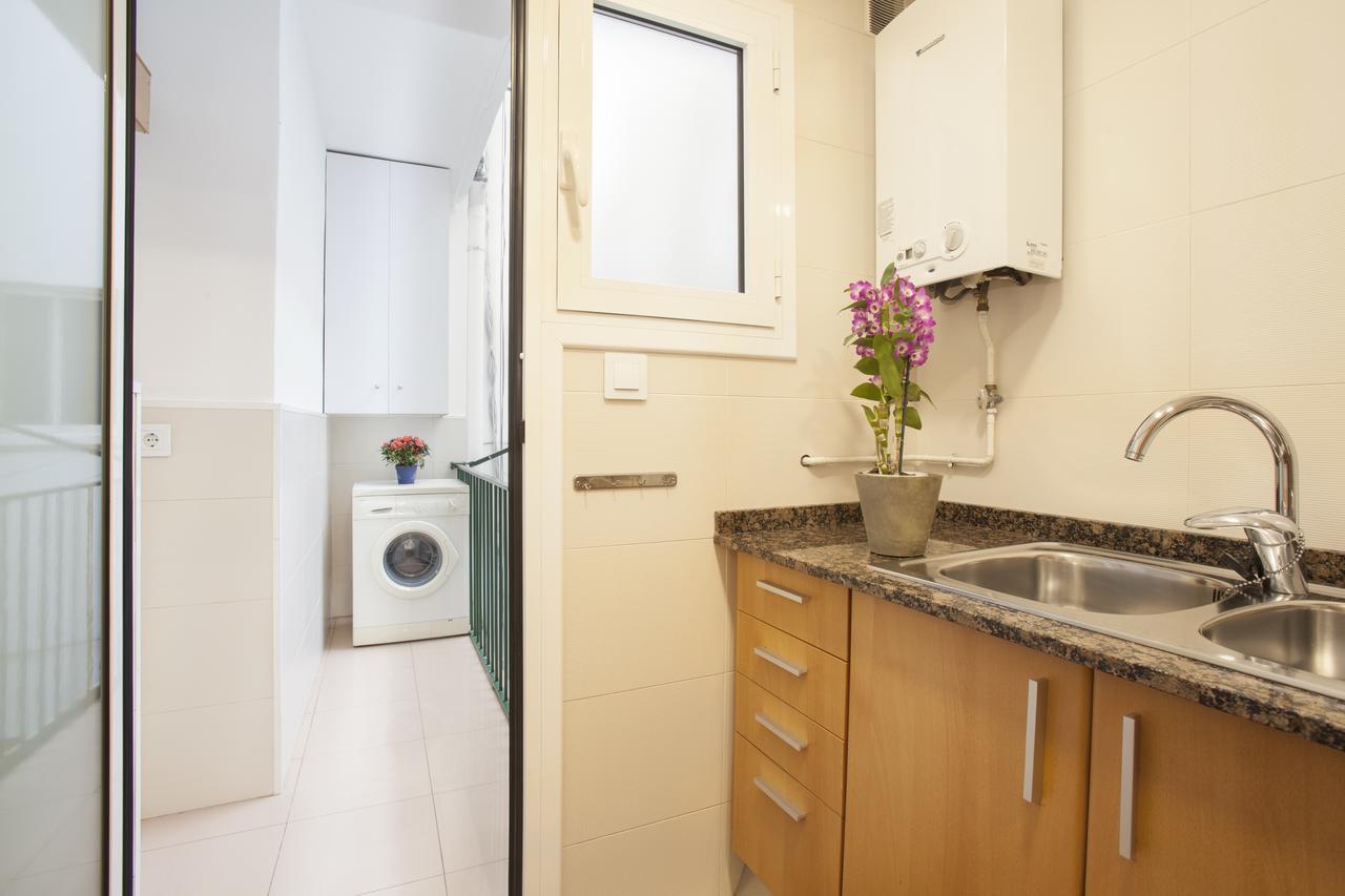 Rossello Apartment Barcelona Bagian luar foto